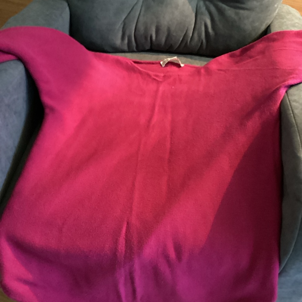 Michael Kors cranberry sweater
medium new without tags